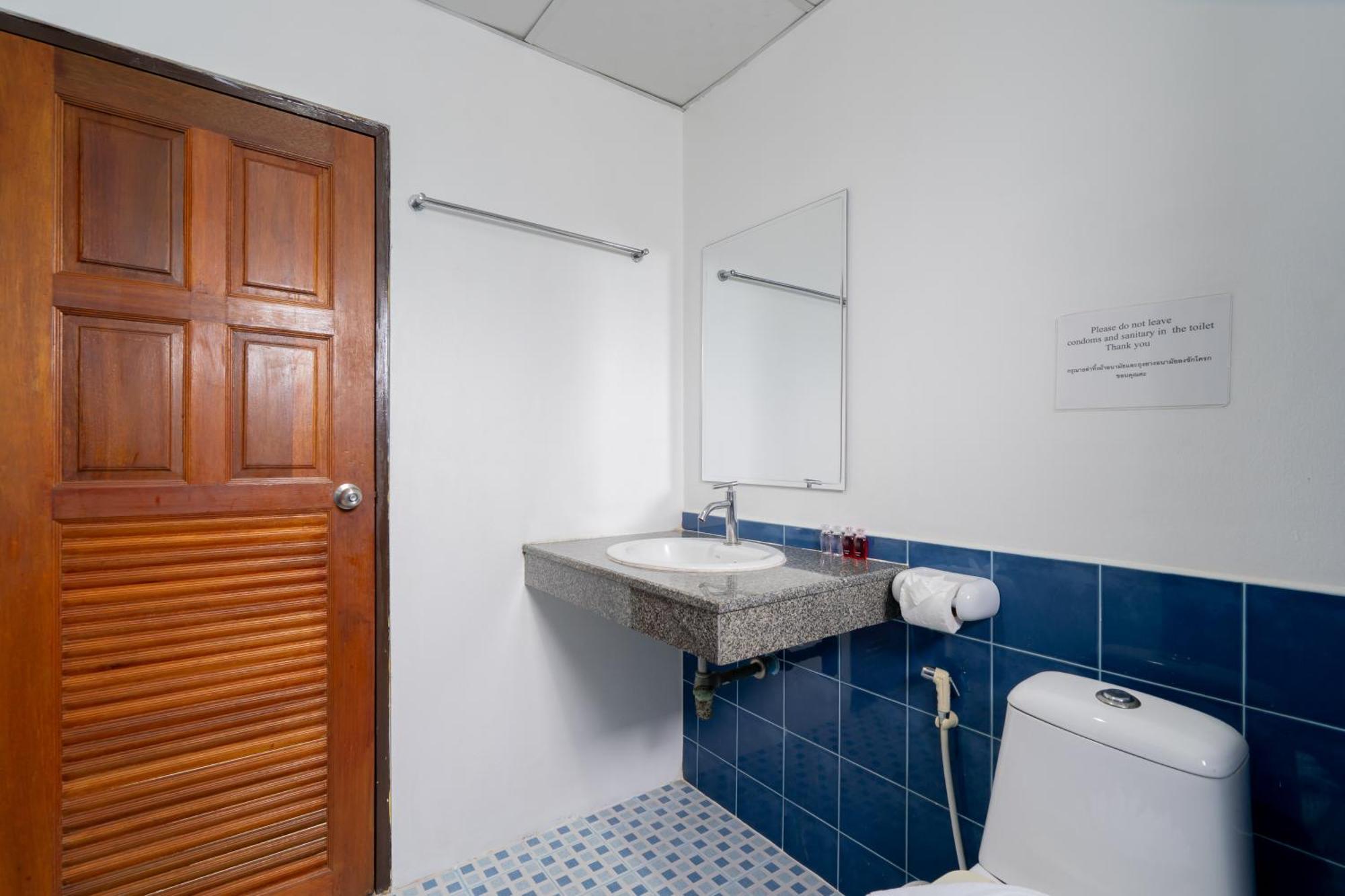 Square One Hotel Patong Zimmer foto